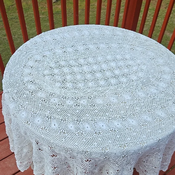 Vintage Round Oval Cotton Ivory Hand Crochet Tablecloth - Picture 11 of 17